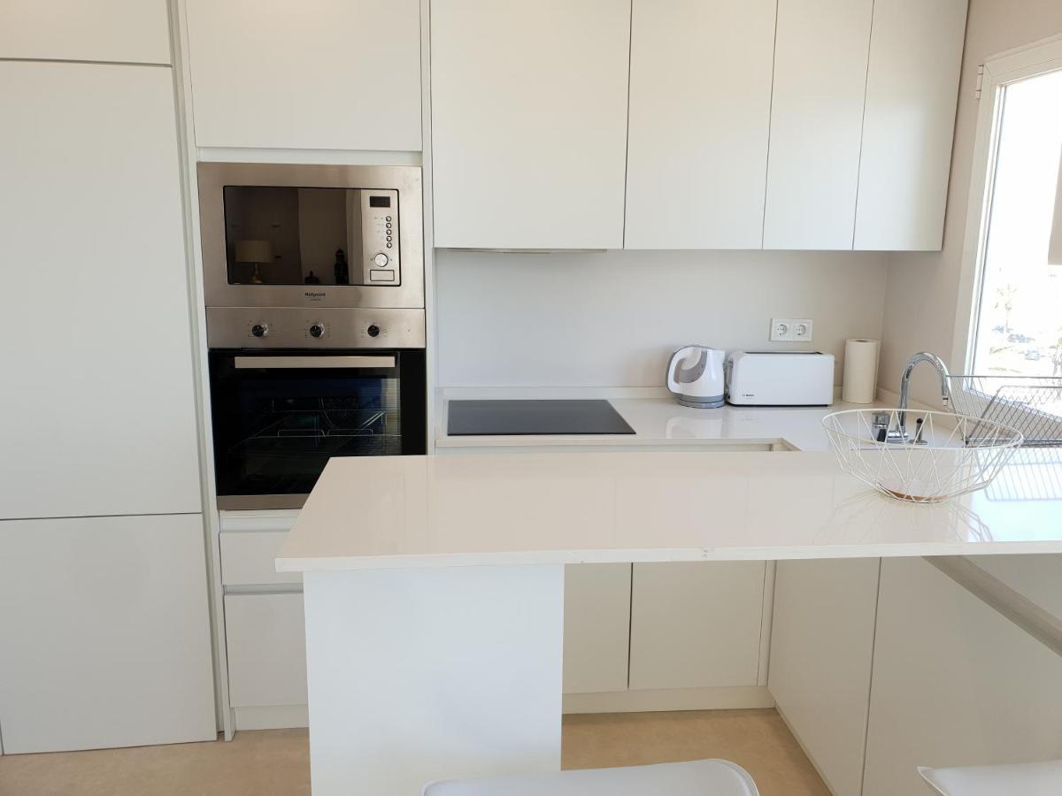 Fantastic Apartment In Front Of The Sea & Marina エステポナ エクステリア 写真