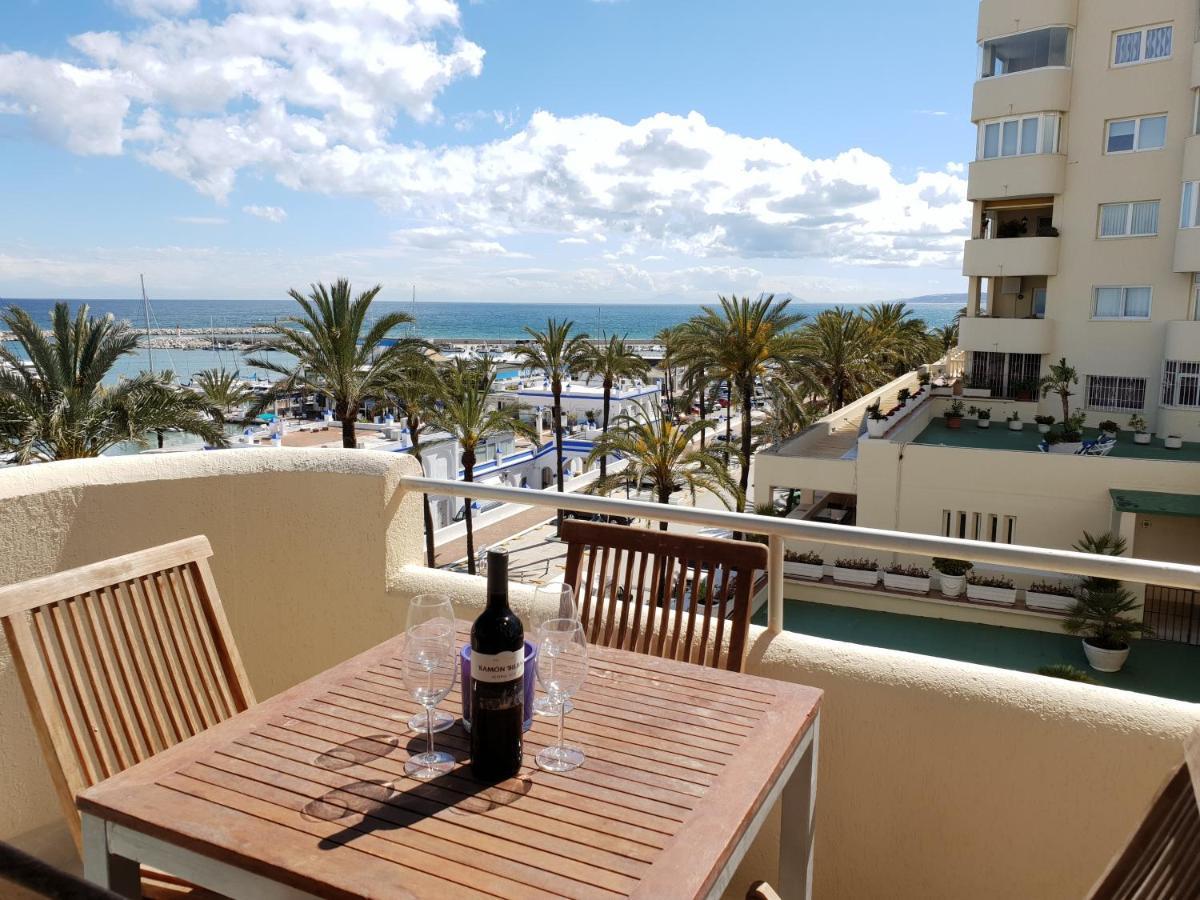Fantastic Apartment In Front Of The Sea & Marina エステポナ エクステリア 写真