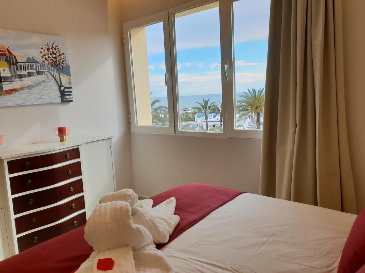 Fantastic Apartment In Front Of The Sea & Marina エステポナ エクステリア 写真