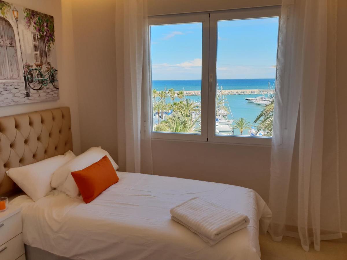Fantastic Apartment In Front Of The Sea & Marina エステポナ エクステリア 写真