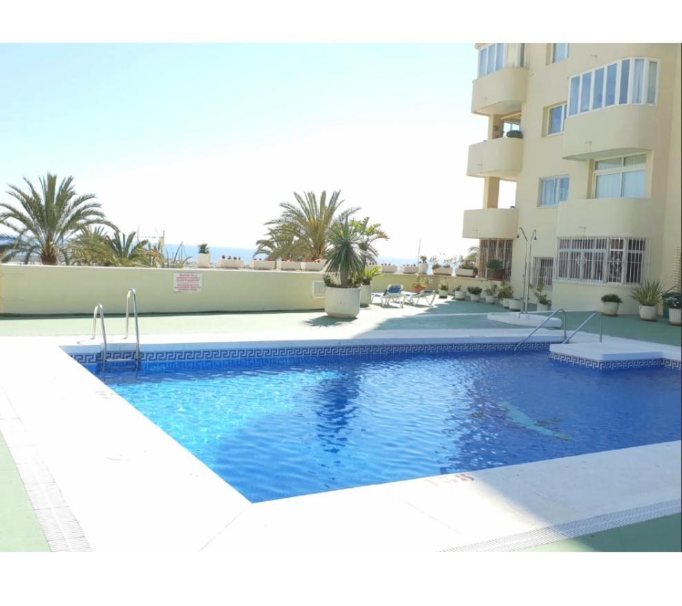 Fantastic Apartment In Front Of The Sea & Marina エステポナ エクステリア 写真